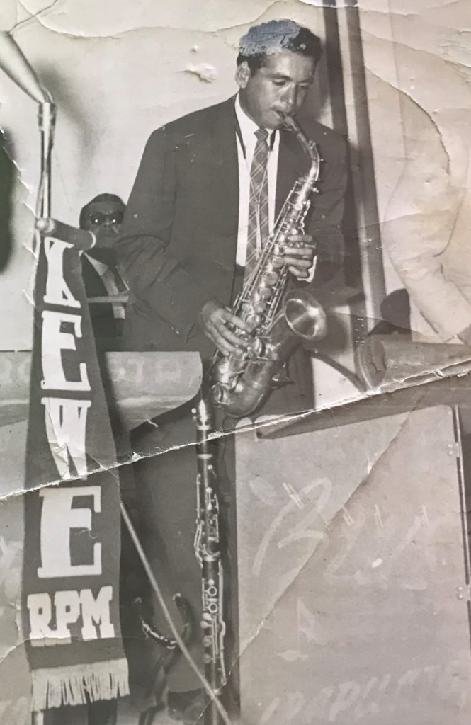 Papá de Gelise en Orquesta